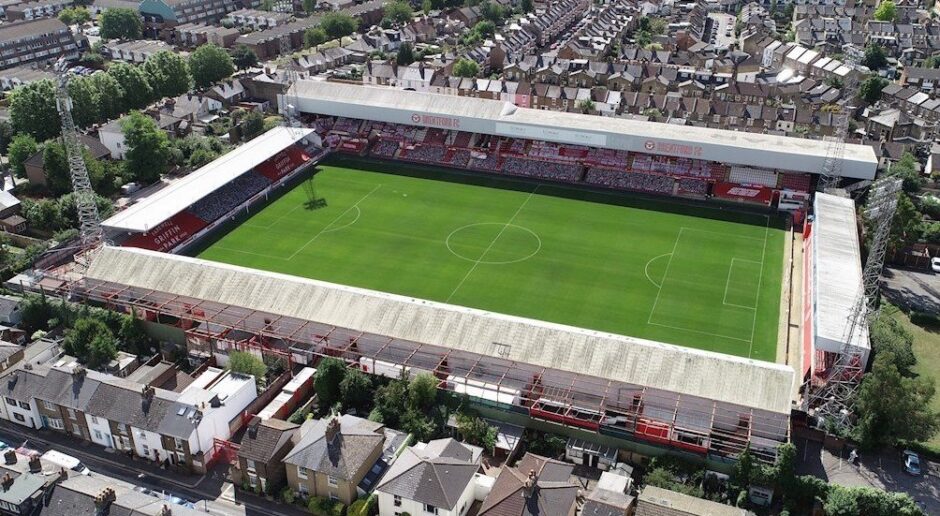 【ハチのエンブレム】ブレントフォードFC 【プレミアリーグ】 footballemblem